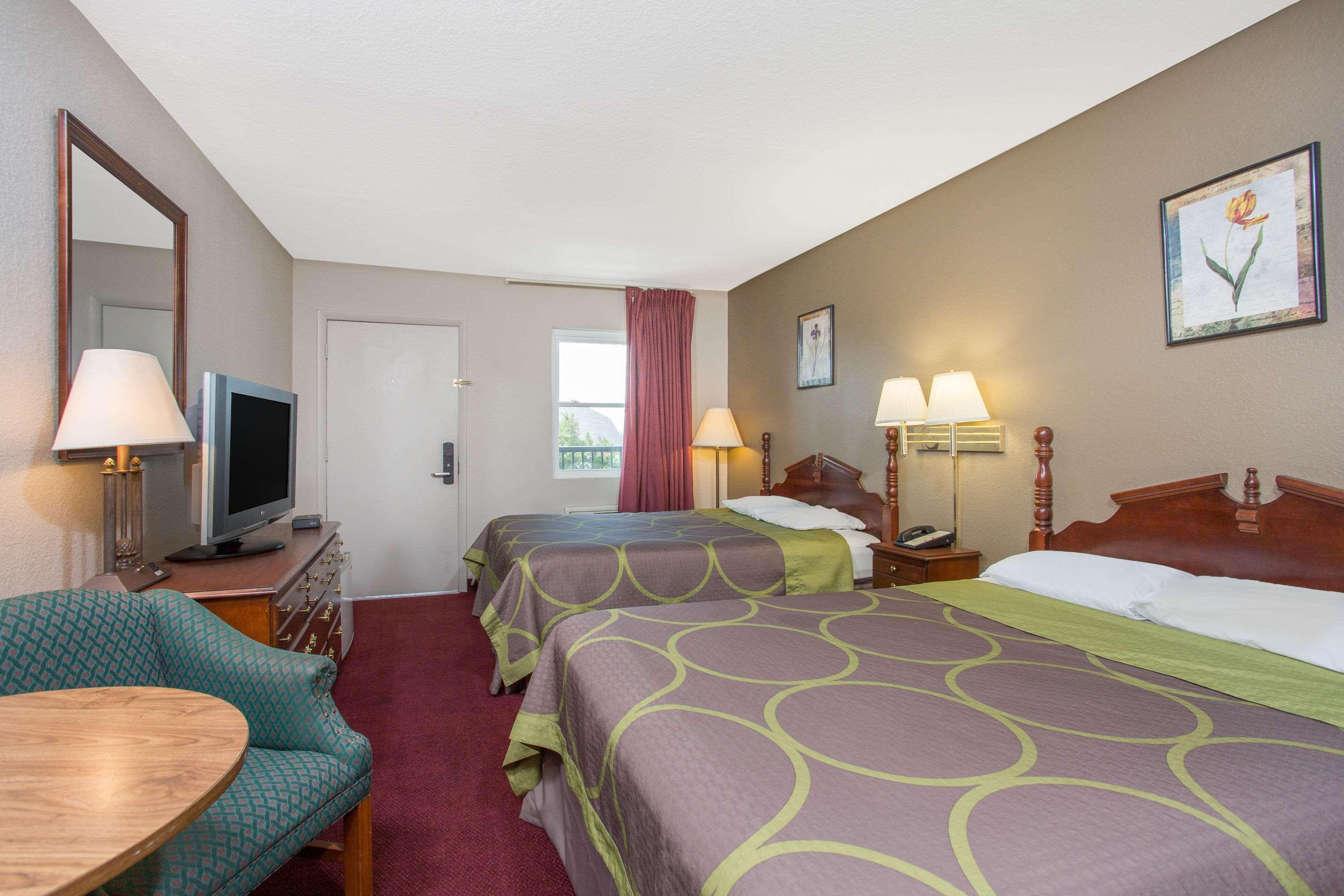 Knights Inn Glade Spring Luaran gambar